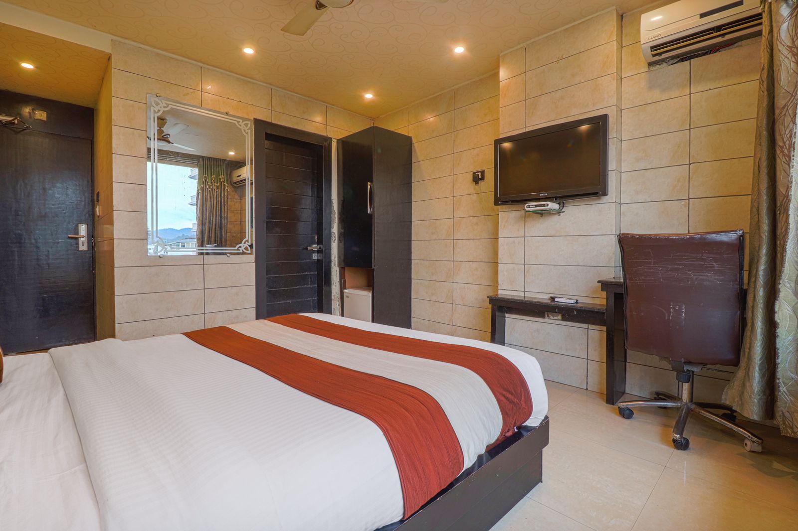 hotel price in haridwar